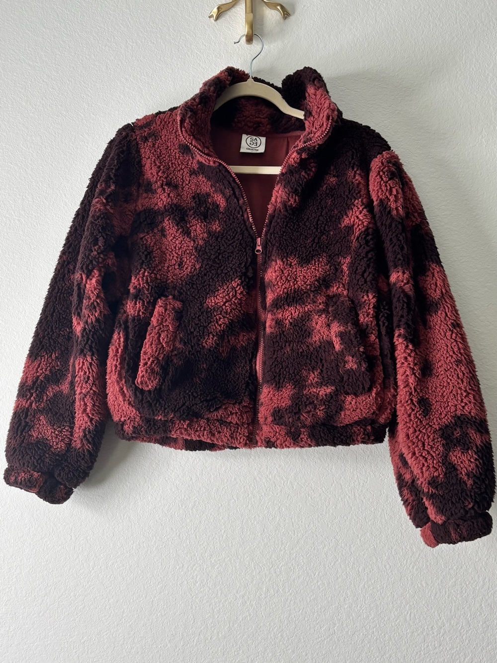 SAGE COLLECTIVE JET
SETTER PRINTED TEDDY FAUX SHEARLING JACKET IN FAUNA